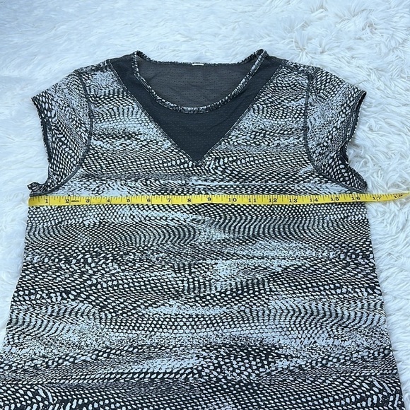 Lululemon For The Run Short Sleeve Swerve Vapor Metal Grey / Metal Grey - Picture 2 of 4